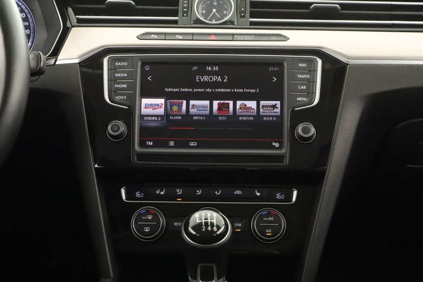 Volkswagen Passat, 2016