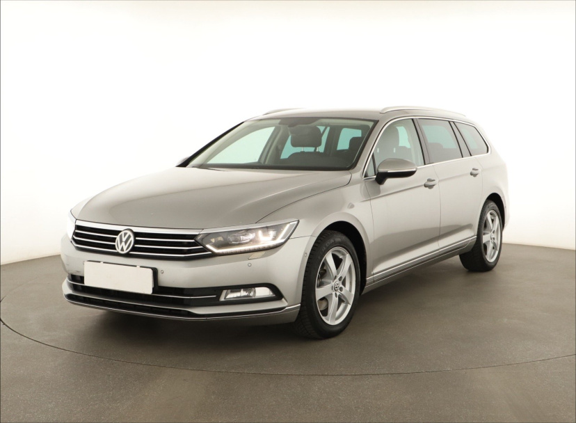 Volkswagen Passat, 2016