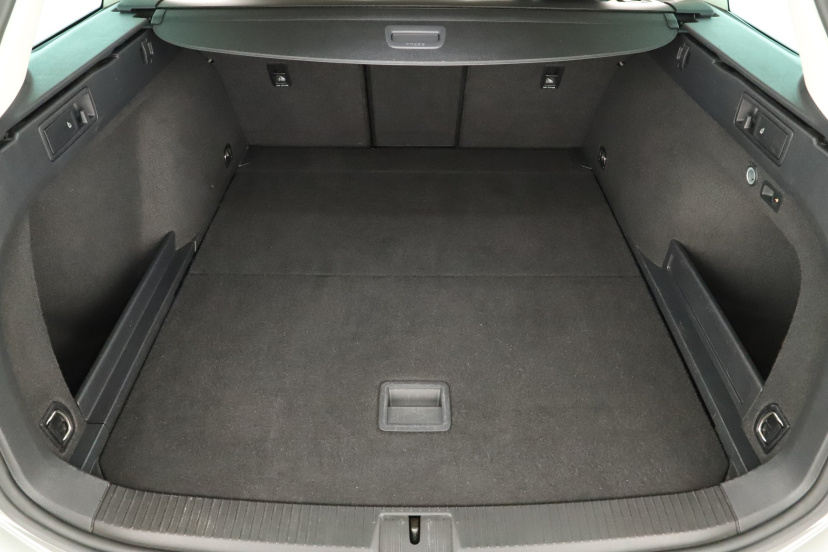 Volkswagen Passat, 2016