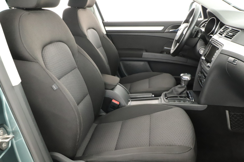 Škoda Superb, 2012