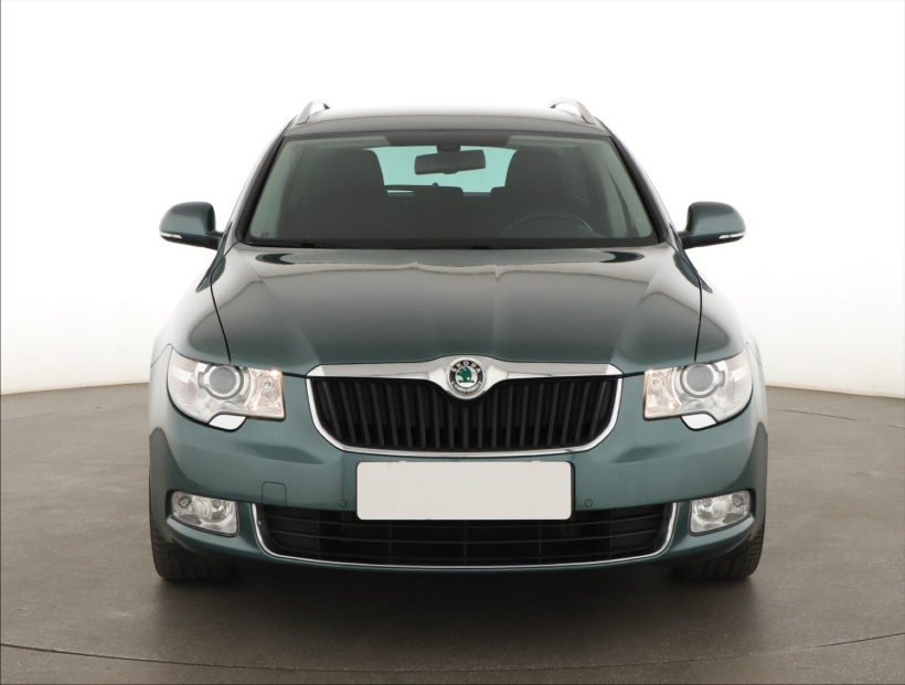 Škoda Superb, 2012
