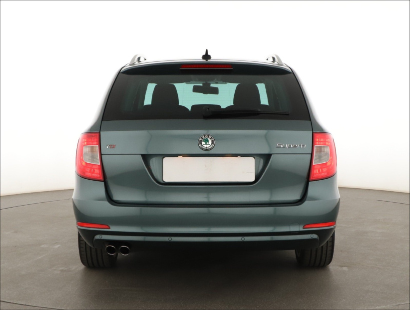 Škoda Superb, 2012