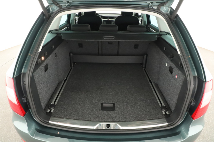 Škoda Superb, 2012