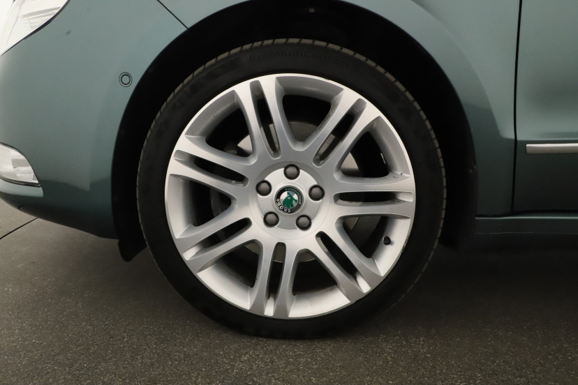 Škoda Superb, 2012