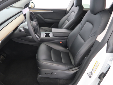 Tesla Model Y - 2021