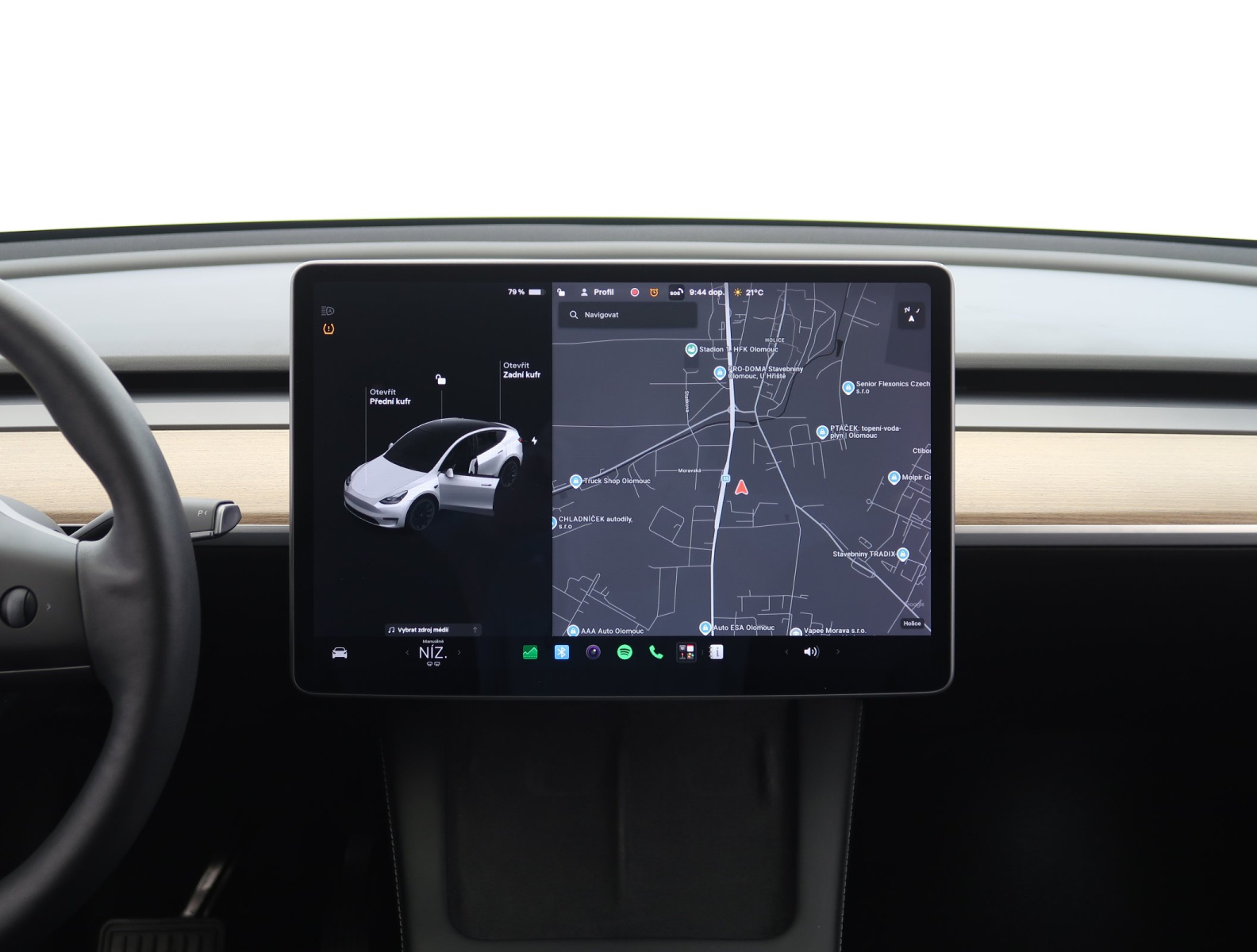 Tesla Model Y Long Range AWD – fotografie 17