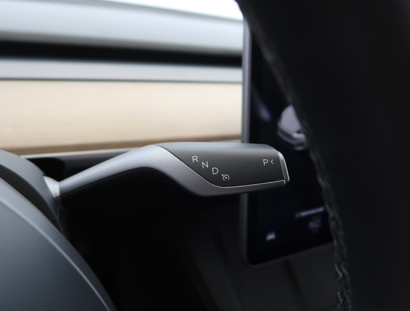 Tesla Model Y Long Range AWD – fotografie 18