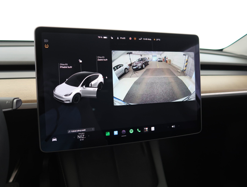 Tesla Model Y, 2021