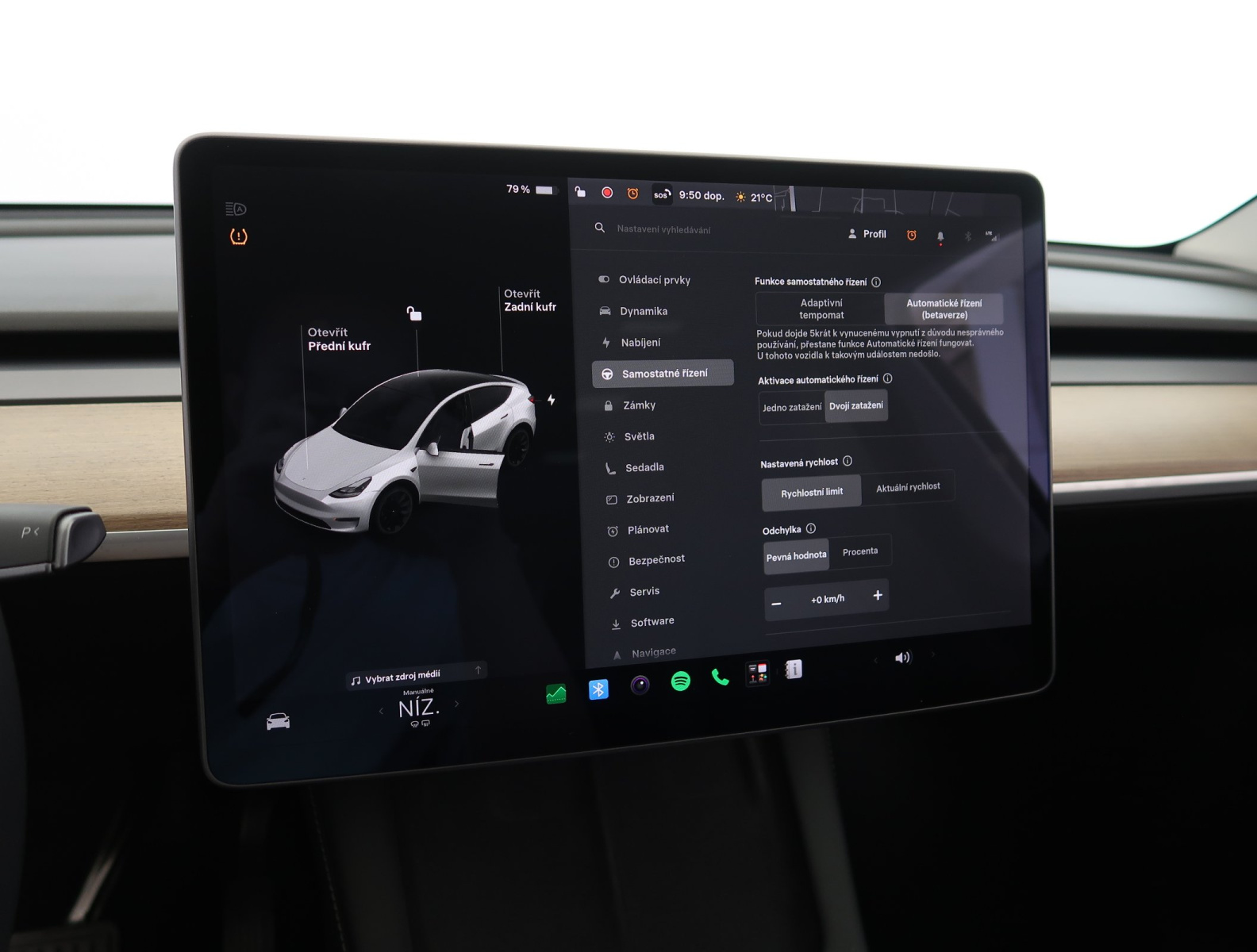 Tesla Model Y Long Range AWD – fotografie 28