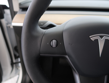 Tesla Model Y - 2021