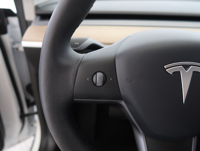 Tesla Model Y, 2021