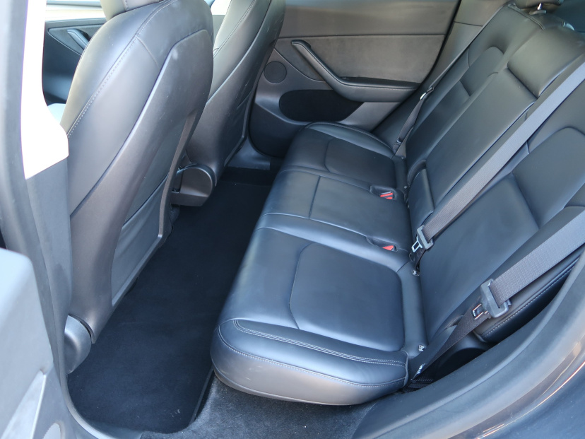 Tesla Model Y, 2022