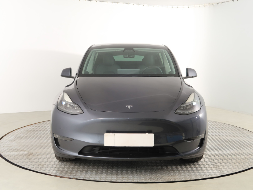 Tesla Model Y, 2022
