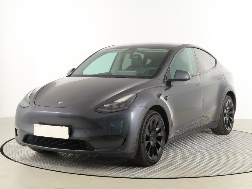 Tesla Model Y, 2022