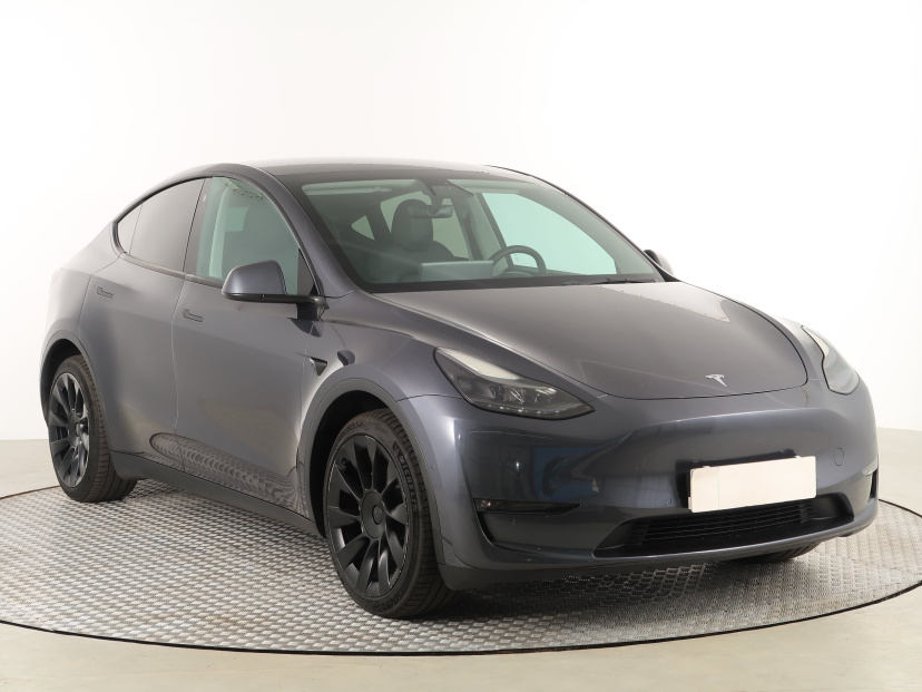 Tesla Model Y, 2022