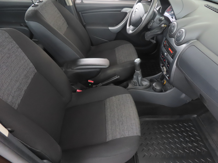 Dacia Duster, 2010