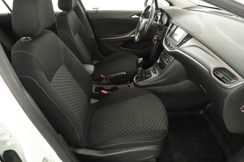 Opel Astra, 2017