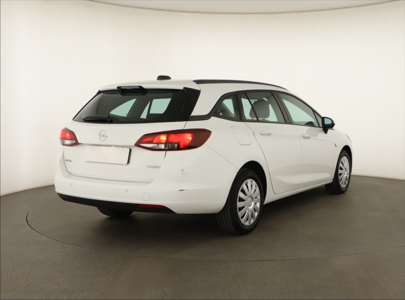 Opel Astra, 2017