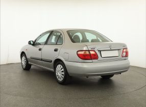 Nissan Almera - 2004