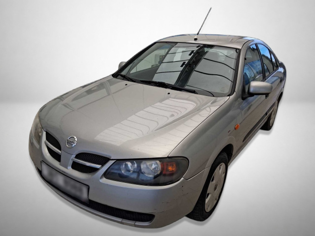 Nissan Almera 2004