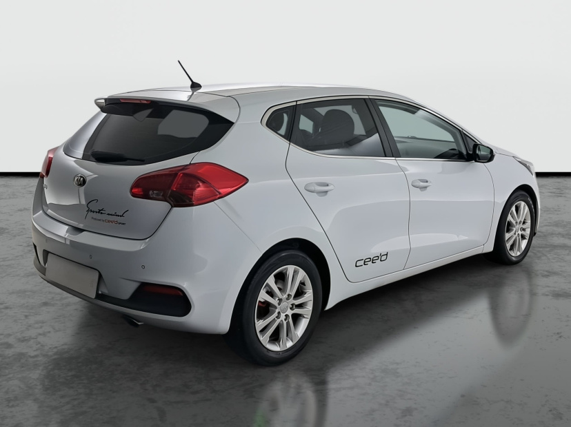 Kia Ceed, 2013