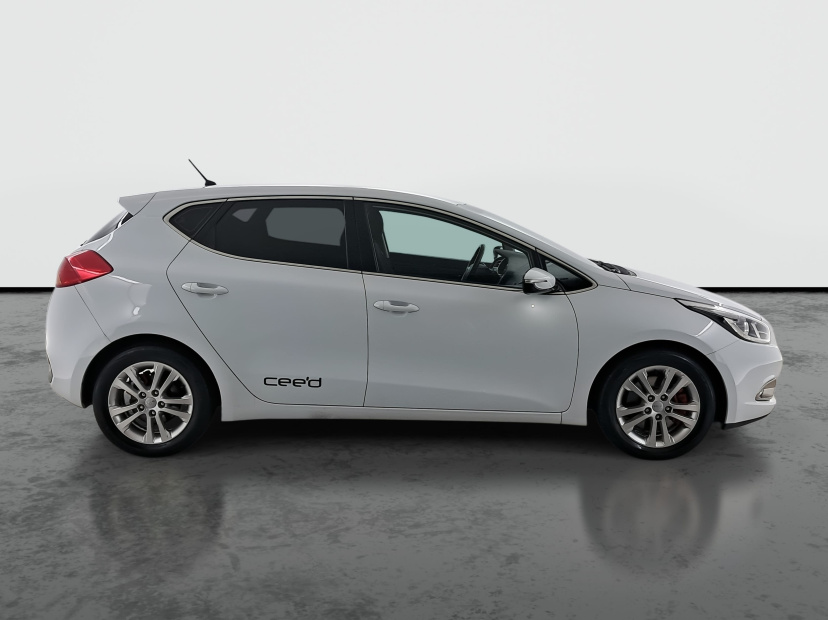 Kia Ceed, 2013