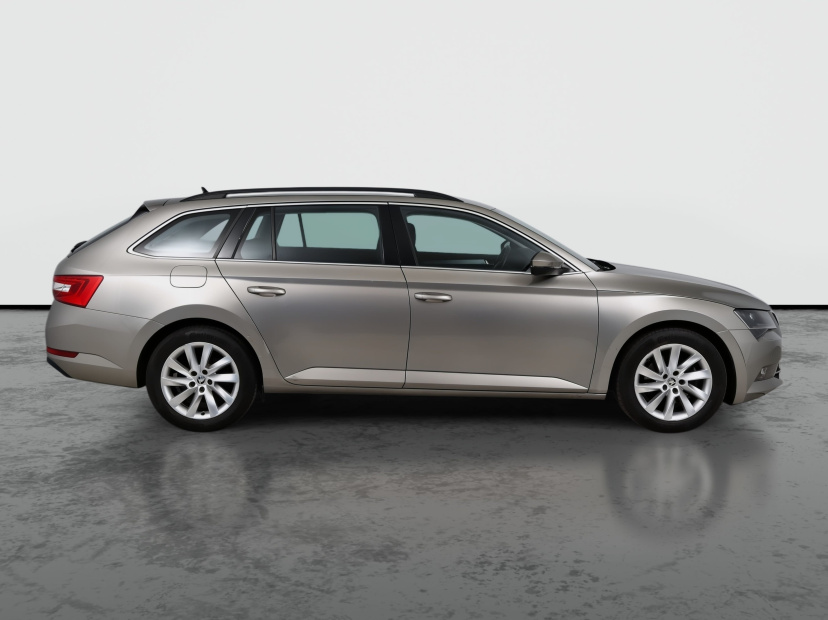 Škoda Superb, 2016