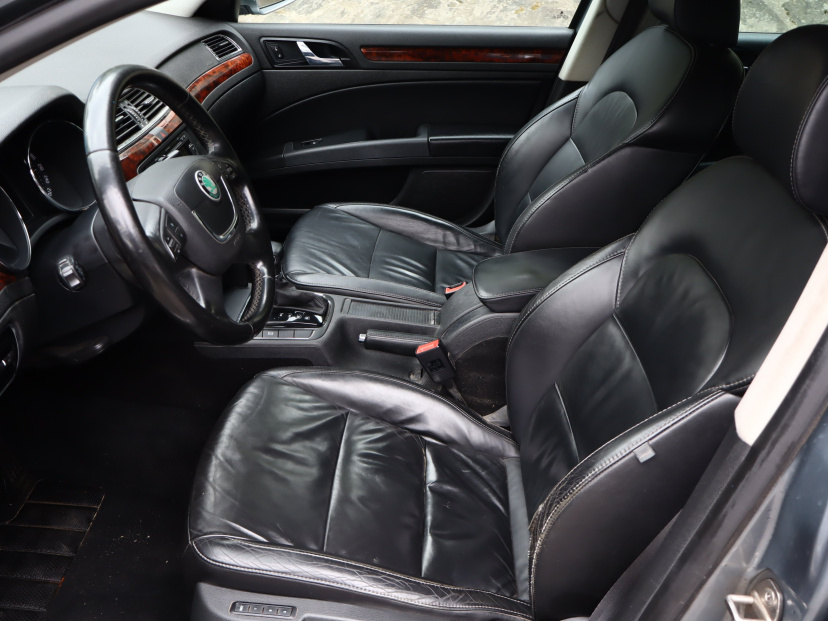 Škoda Superb, 2009