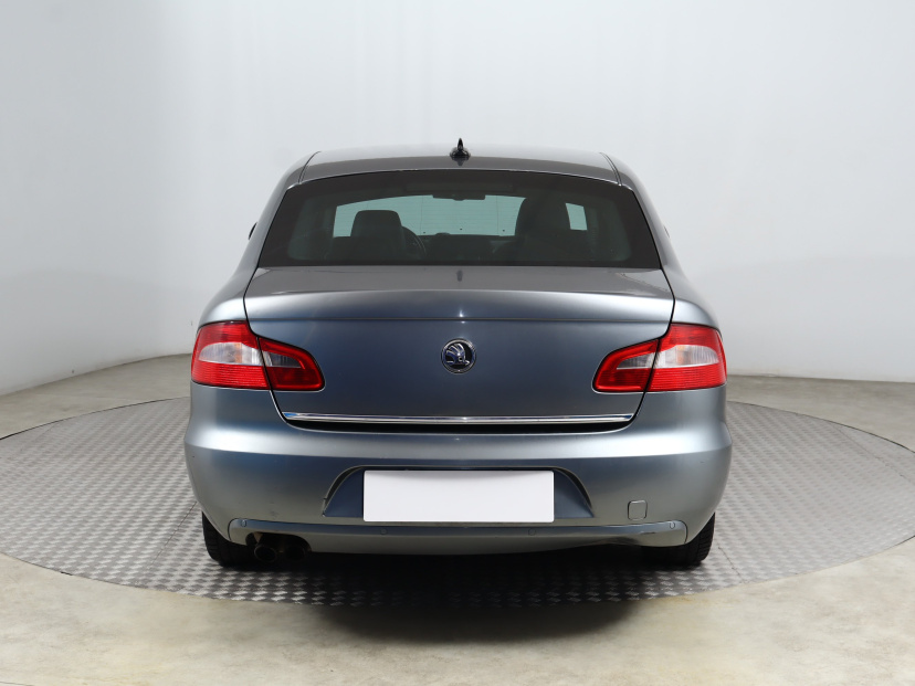 Škoda Superb, 2009