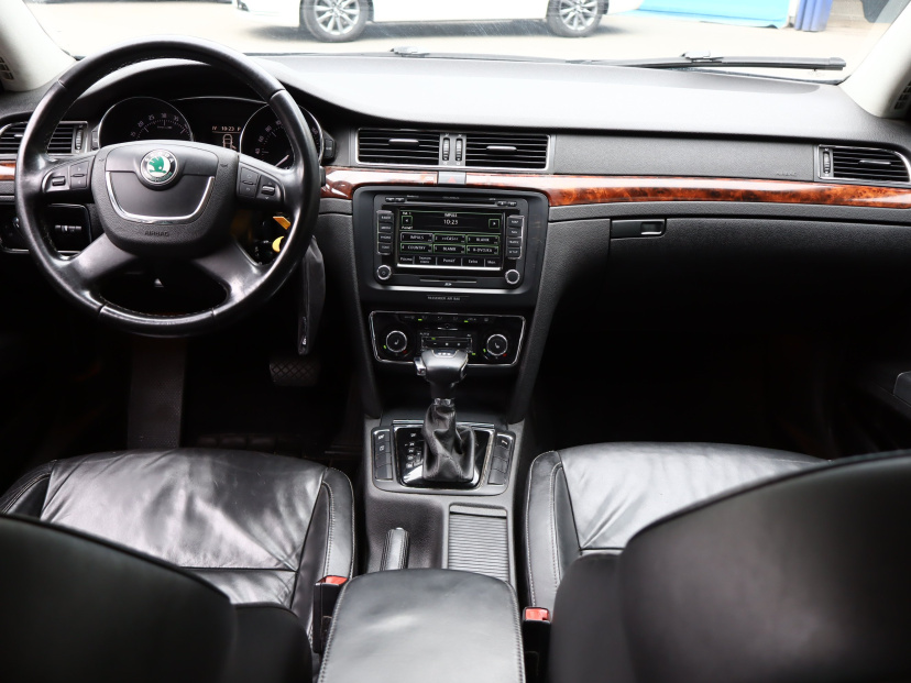 Škoda Superb, 2009