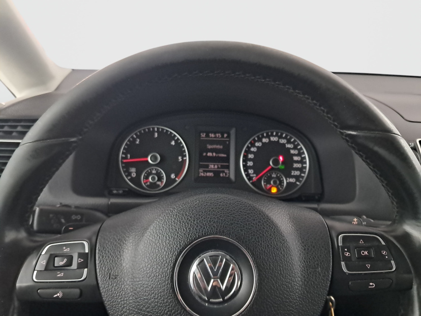 Volkswagen Touran, 2015