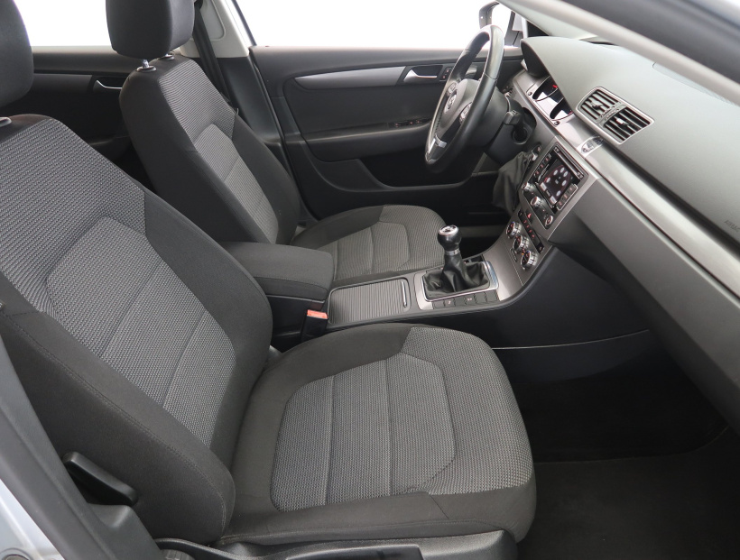 Volkswagen Passat, 2012