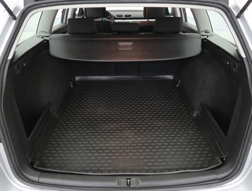 Volkswagen Passat, 2012