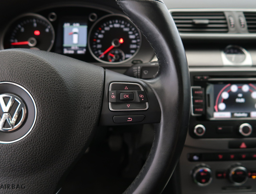 Volkswagen Passat, 2012