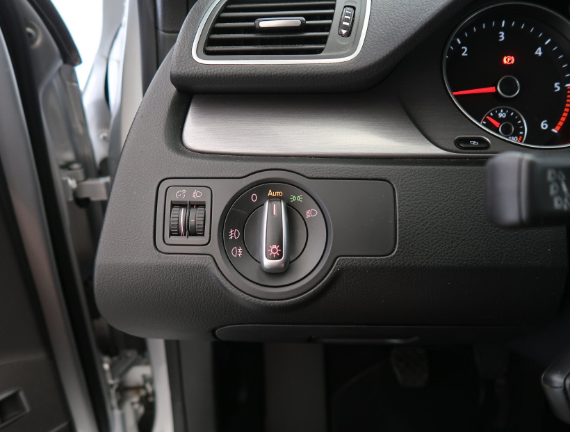 Volkswagen Passat, 2012