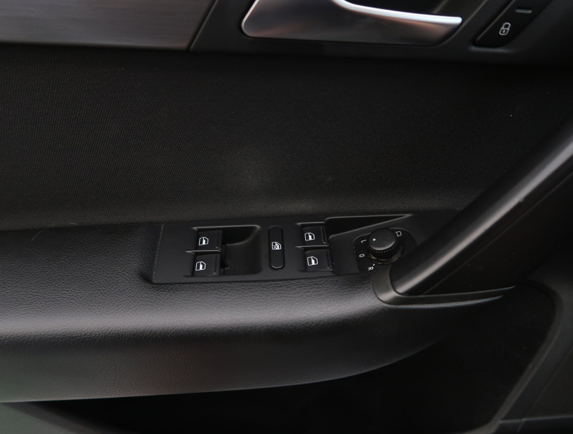 Volkswagen Passat, 2012