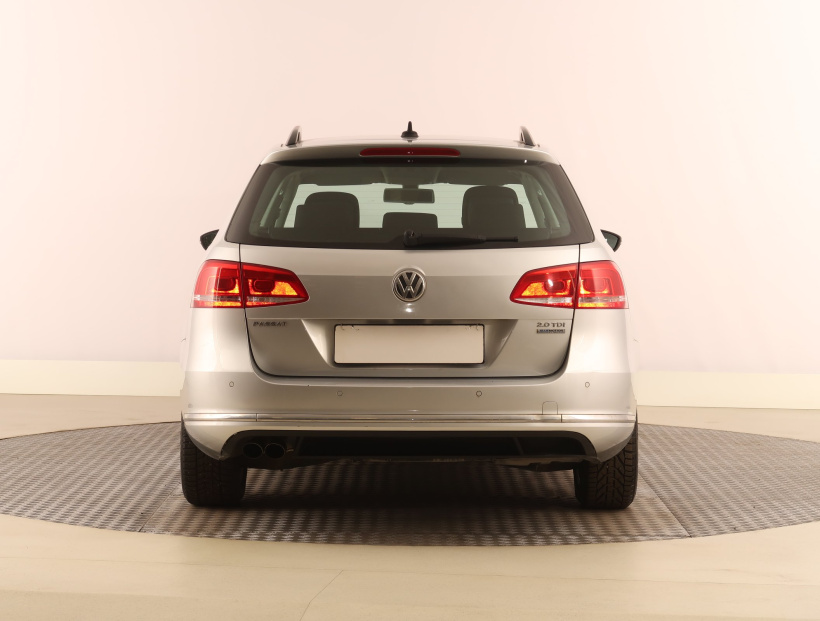 Volkswagen Passat, 2012