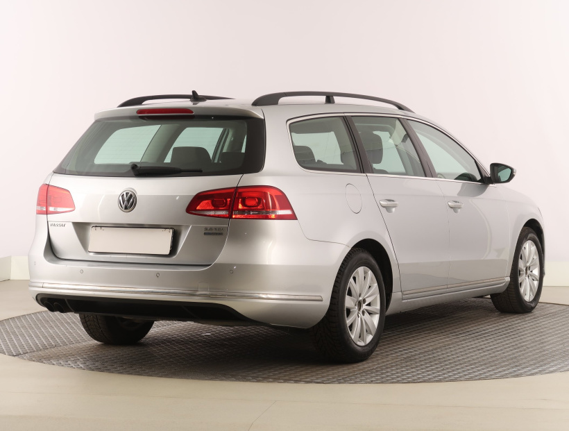 Volkswagen Passat, 2012