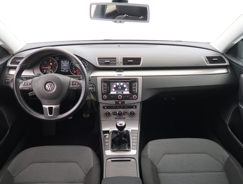 Volkswagen Passat, 2012