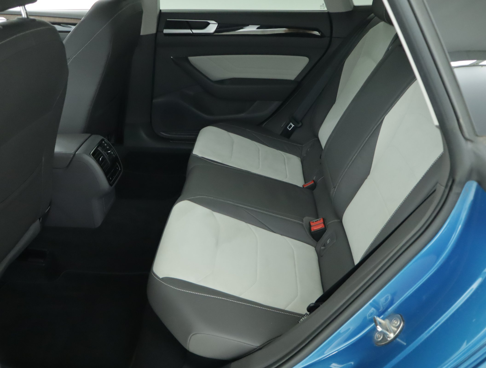 Volkswagen Arteon - 2021
