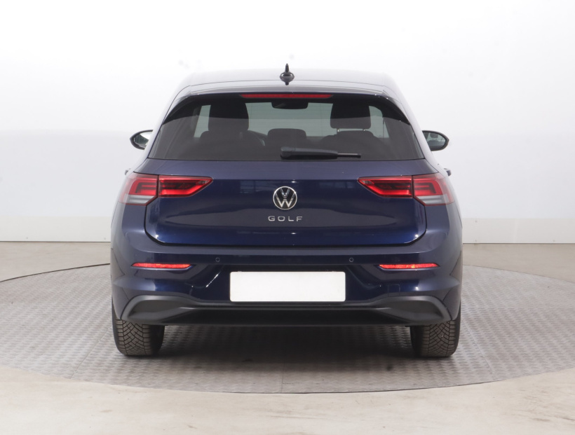 Volkswagen Golf, 2023