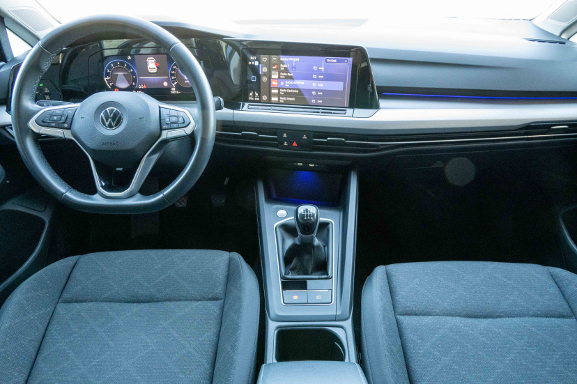 Volkswagen Golf, 2023