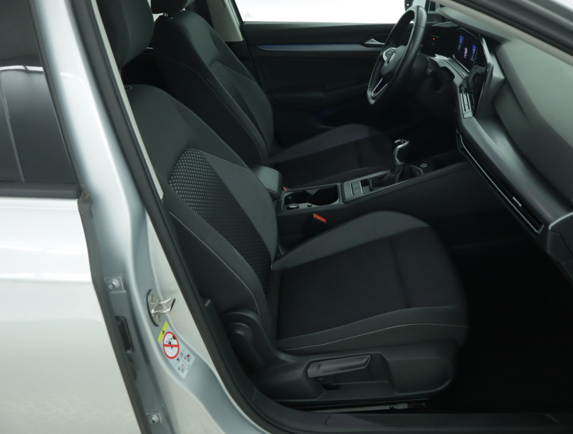 Volkswagen Golf, 2023