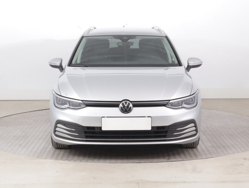 Volkswagen Golf, 2023