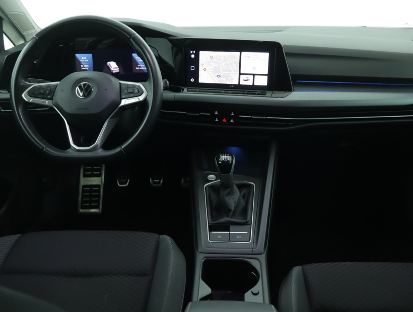 Volkswagen Golf, 2023
