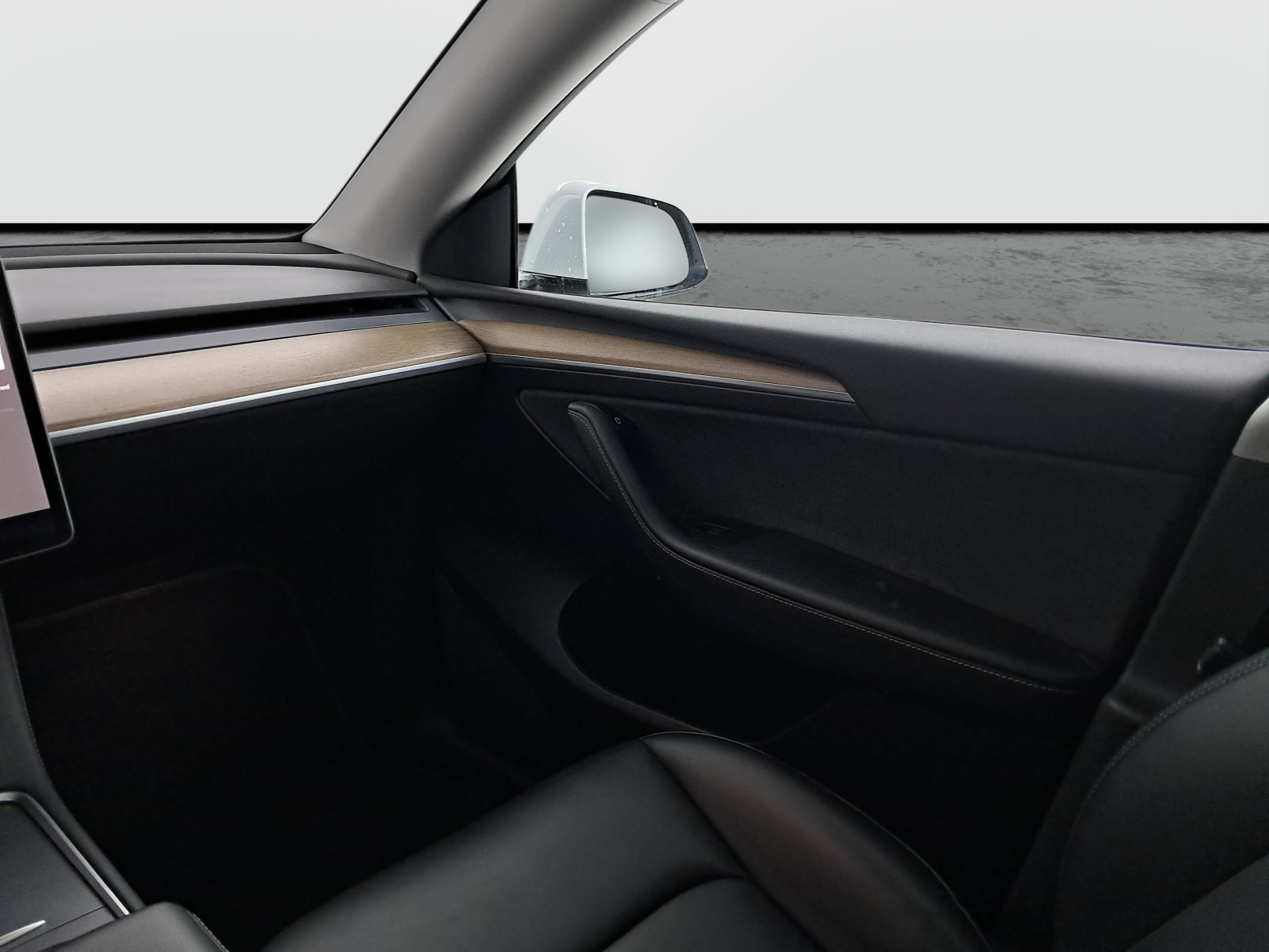 Tesla Model Y Long Range AWD – fotografie 11