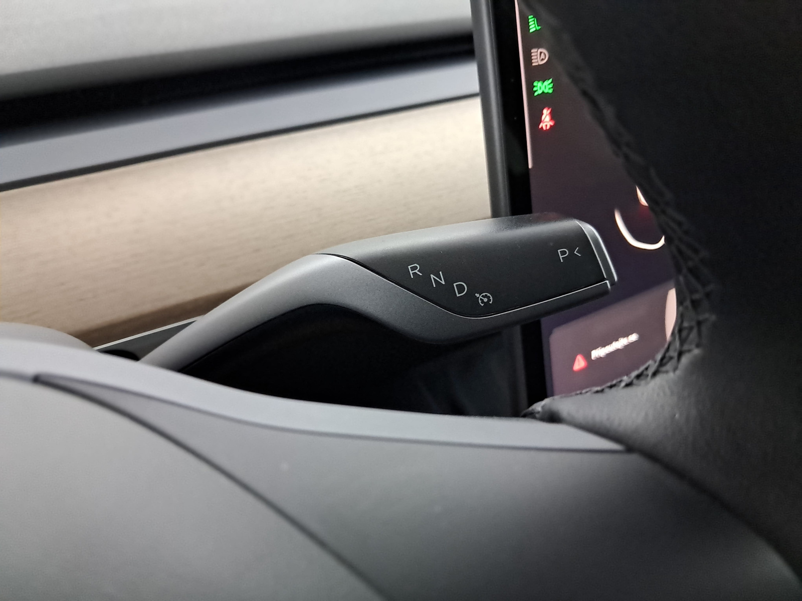 Tesla Model Y Long Range AWD – fotografie 21