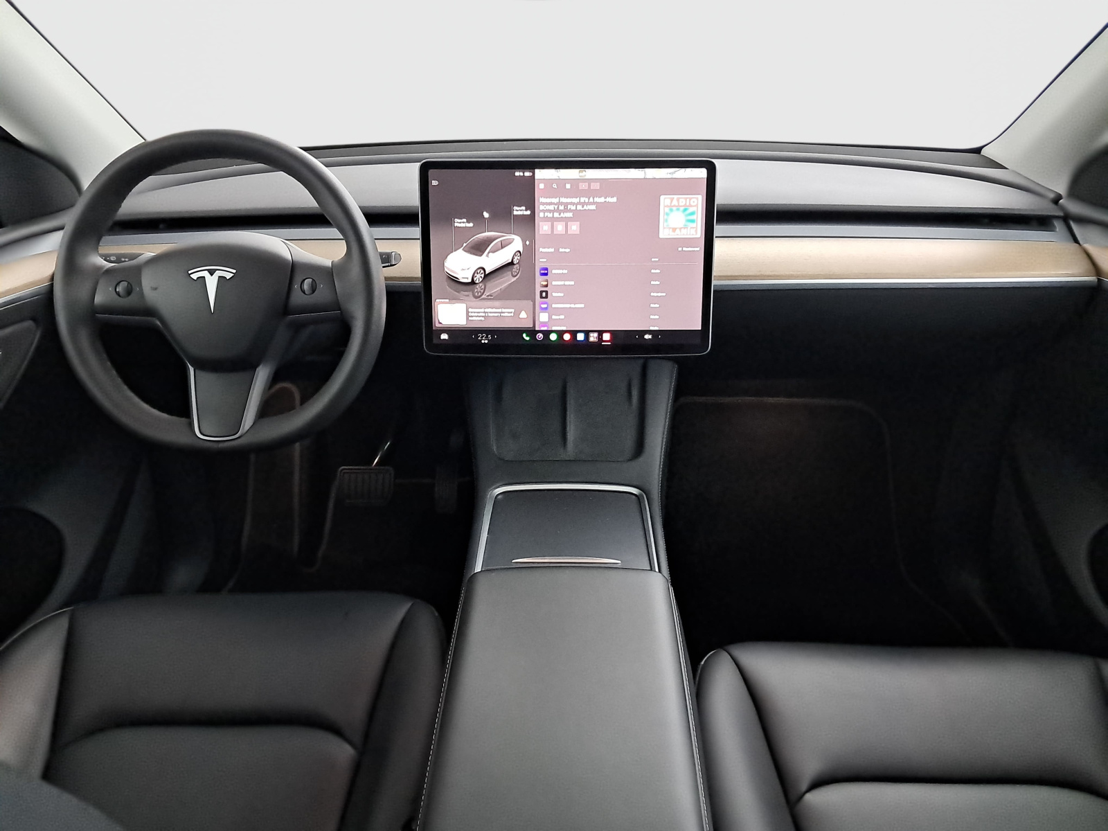 Tesla Model Y Long Range AWD – fotografie 10