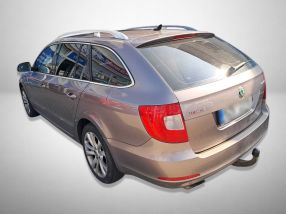 Škoda Superb - 2010