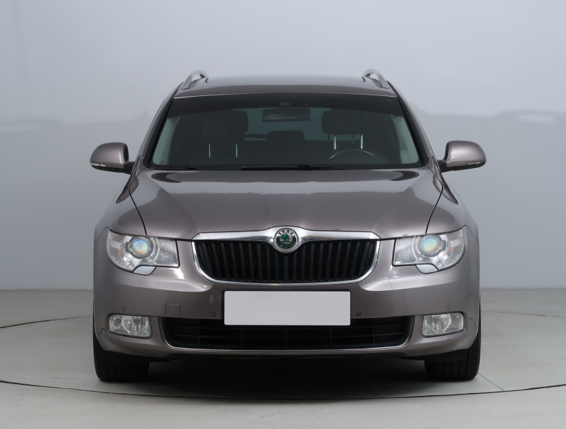 Škoda Superb, 2010